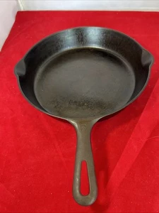 Griswold NO.8 704E ERIE PA. 10.5" Cast Iron Skillet - Picture 1 of 5