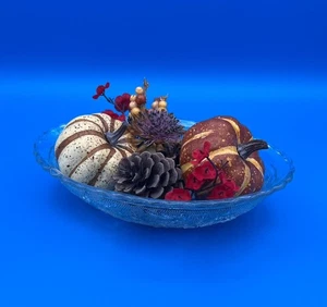 Anchor Hocking Double Outlined Daisy Oval Vegetable Bowl - Picture 1 of 10