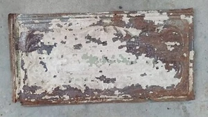 (1) Antico soffitto in latta 9" x 18" piastrelle shabby chic vintage artigianato - Foto 1 di 1