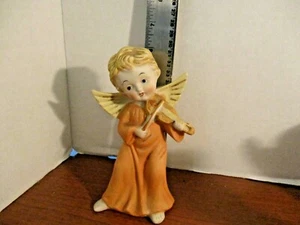 HOMCO 6" Porcelain ANGEL PLAYING A VIOLIN FIGURINE - Picture 1 of 5
