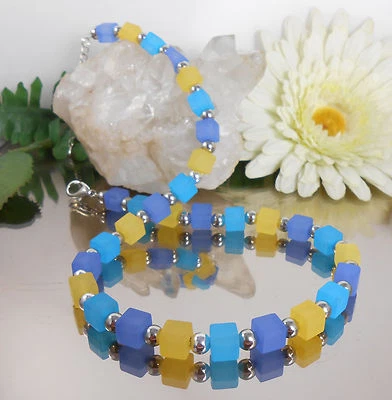 TRENDSTARKE Würfel Kette in Matt Blau Türkis Gelb + Silber Perlen - Bild 1 von 4