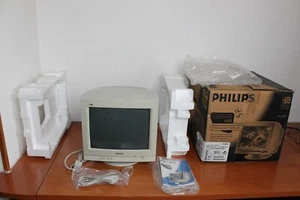 CRT MONITOR for PC VINTAGE 15" Philips 105S Boxed - Afbeelding 1 van 24