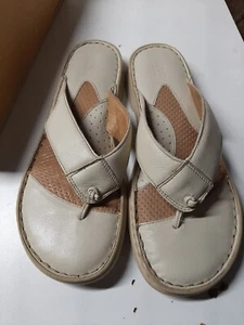 Born W1612 Sangria Off White Womens Sandal Size 11 M With Box - Picture 1 of 8