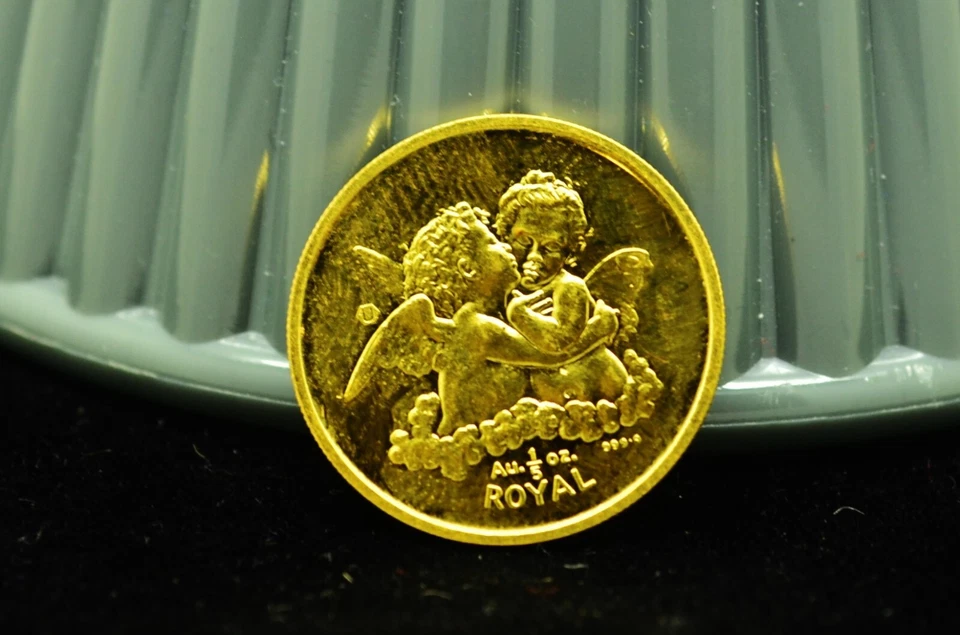 1998 Gibraltar Kissing Cherubs 1/5th Royal Proof .9999 Gold - Image 1 of 2