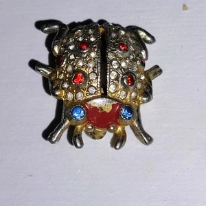 Vintage Coro Rhinestone & Red Enamel Beetle Bug Pin Brooch 3/4" - Picture 1 of 3
