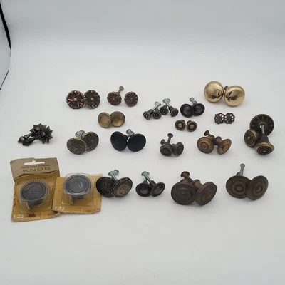 Lote misto de 40 peças todos os pares de botões puxadores de gaveta vintage recuperado bronze e latão emparelhado - Imagem 1 de 4