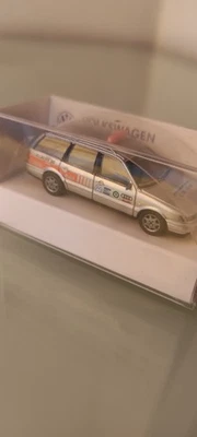 VW Passat Auto Modell 1:87 - Bild 1 von 2