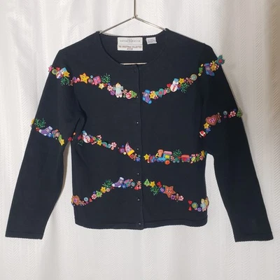 Suéter Navideño Vintage Marisa Christina con Botones Decorativos Talla S Negro Foto 1 de 4