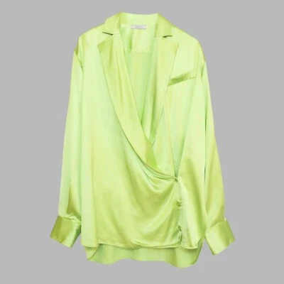Camisa relajada envolvente satinada verde lima Nina Ricci | FR 38 | Pequeña | Nueva | £670 Foto 1 de 4