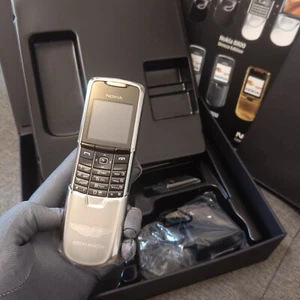 RARE LUXURY NOKIA 8800 CLASSIC SILVER ASTON MARTIN UNLOCKED GSM MOBILE PHONE - Afbeelding 1 van 23