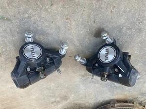 1986 Yamaha Radian YX600 yx 600 Calipers Front Pair Left Right L R with bolts - Picture 1 of 3