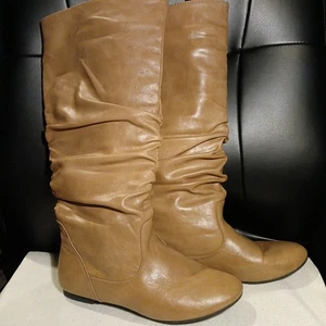 Charles Albert Size 7.5 / 8 Flat Pull On Boots Wide Calf Tan Light Brown Slouch - Picture 1 of 18