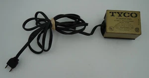 TYCO 17 VOLT DC MODEL 608M HO TOY TRANSFORMER / POWER PACK ~ TESTED @ 16.2V - Bild 1 von 3