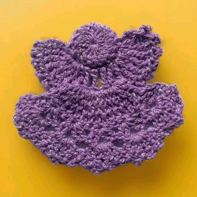 Brillantes decoraciones retro de ángel de Navidad - adornos navideños de ganchillo Foto 1 de 4