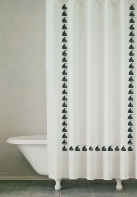 Cortina de ducha de tela blanca y azul marino Kassatex Marine Grand Haven 72" x 72" nueva en paquete Foto 1 de 4