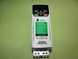 Control Techniques UNIDRIVE M400-022 00056 A 1.1 kW + KeyPad Panel - Picture 1 of 11