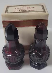 Avon The 1876 Cape Cod Collection Salt & Pepper Shakers with box - Picture 1 of 12