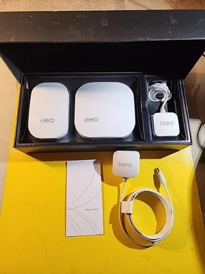 EERO Pro  Router B010001  and 1 Beacons D010001 - Image 1 of 4