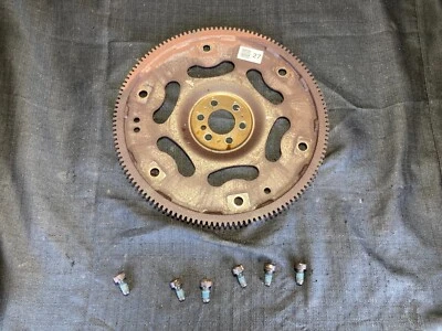 Volante e parafusos 12-15 Fiat 500 Dodge Dart FIRE Turbo 1.4L placa flexível 943aa2684a - Imagem 1 de 4