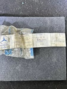 NEW OLD STOCK GENUINE MERCEDES-BENZ Timing Chain Master Link 0009970298 BAG OF 3 - Picture 1 of 8