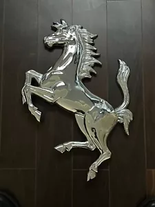 Ferrari großes Chrom Metall Cavallino Autohaus Wandmontage Schild - Top! - Bild 1 von 8