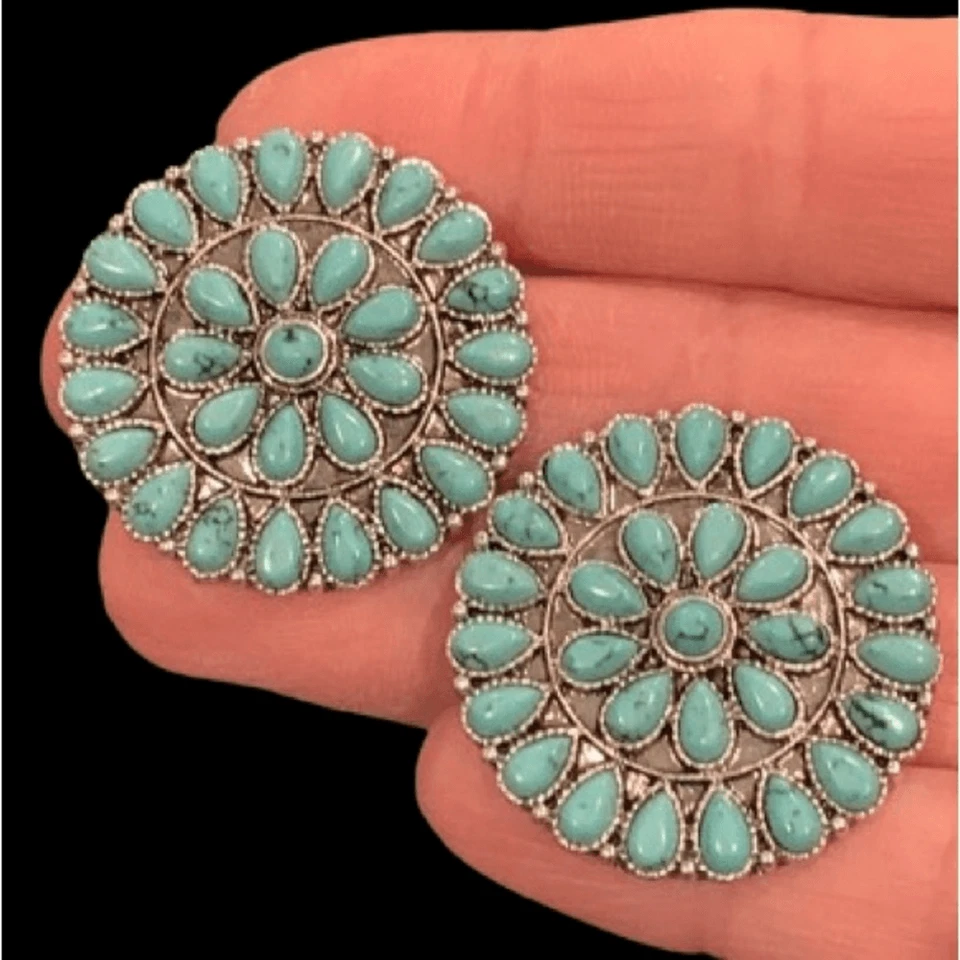 Pendientes estilo concho occidental para hombre tono plata con piedras acento turquesa Foto 1 de 4