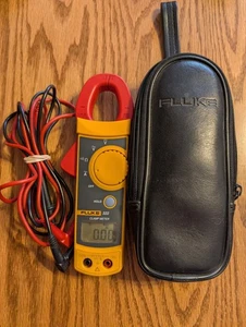 PRE-OWNED FLUKE 322 CLAMP METER w/FLUKE LEADS & CASE, IN NICE WORKING CONDITION! - Picture 1 of 4