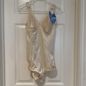 Va Bien Minus Touch Vintage Firm Control Bodysuit 1291 Pearl Champagne SZ 42 B - Picture 1 of 12