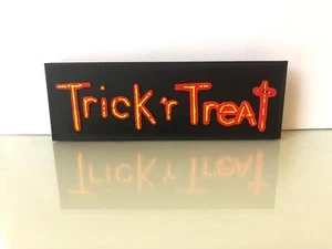 Trick R Treat Display Logo Text Stand Halloween Lamp Serial Killer College Girl - Picture 1 of 1