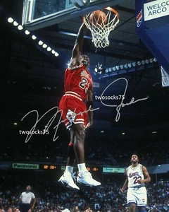 Michael Jordan - Chicago Bulls Autographed Signed 8x10 Photo #3 - Picture 1 of 1