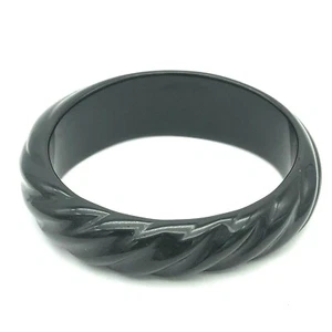 Brazalete Kenneth Lane KJL Tallado Negro Lucita Ovalado - Imagen 1 de 12