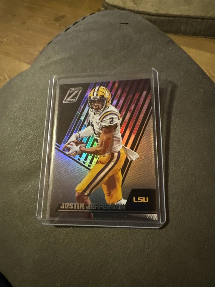 2023 Panini Chronicles Draft Picks Zenith - Justin Jefferson #19 - LSU - Image 1 of 1