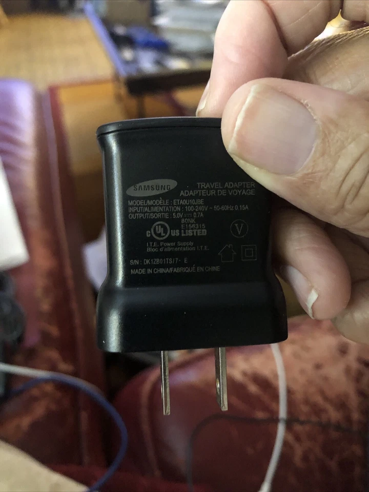 ETAOU10JBE Home Travel Adapter Micro USB Charger 5.0V .7A for Samsung phones - Image 1 of 1