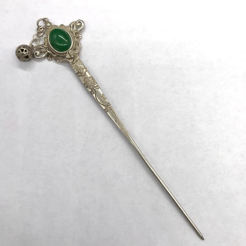Horquilla de plata tibetana antigua con incrustaciones de jade verde, hecha artesanal china antigua Foto 1 de 4