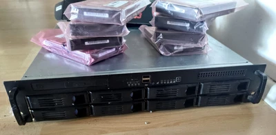 NAS server 19" 30TB 8x4TB HDD 256GB SSD, i5 6600, 16GB DDR4 - Bild 1 von 4