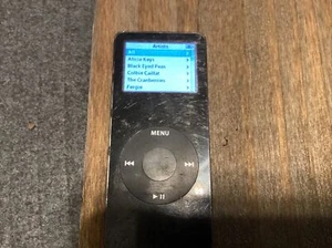apple ipod 2gb model a1137 Works Needs New Battery Free Shipping - Picture 1 of 6
