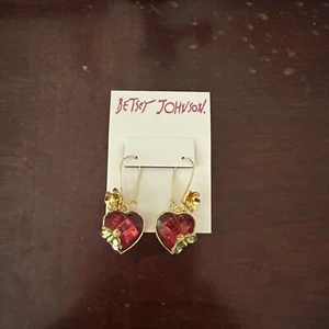 Betsey Johnson Stone Heart Drop Earrings - Picture 1 of 2