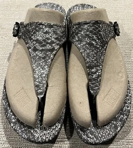 FITFLOP SUPERJELLY SIZE 8 - BLACK/WHITE PYTHON FLIP FLOPS - Worn Once - Picture 1 of 7
