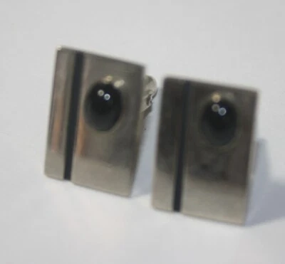 Abotoaduras masculinas vintage prata com pedra preta - Imagem 1 de 4