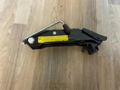 AUDI A3 A4 A5 S5 S6 PREMIUM PLUS OEM 09-13 EMERGENCY TIRE CHANGE JACK CAR LIFT - Image 1 of 4