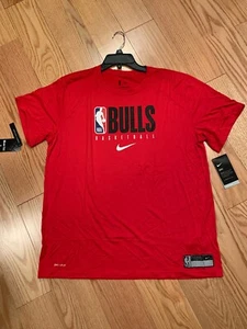 Nike NBA Chicago Bulls Player Issue Shoot SS Tee Shirt Sz L BNWT Red AT0670 - Picture 1 of 7