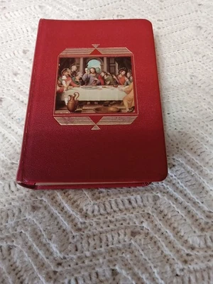 The Catholic Missal Catholic Press 1954 HC Latin Tridentine Foto 1 de 4