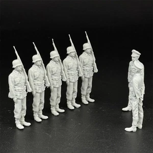 1/35 WWII German Officers Inspect Soldiers Unpainted Military Resin Figure Toys - Picture 1 of 7