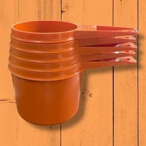 Tupperware Measuring Cups 1C 1/2 2/3 3/4 Orange Nesting Stackable Set Vintage x5 - Picture 1 of 11