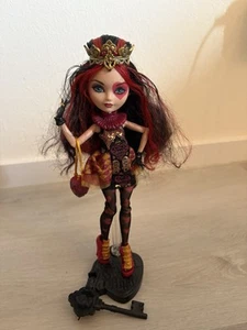 EVER AFTER HIGH LIZZIE HEARTS WAVE ONE WITH BOX COMPLETE - Imagen 1 de 4