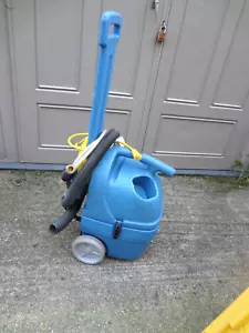 ꙮ EDIC 300MH Bravo 3 Gallon Carpet Spotter Pump - Picture 1 of 6
