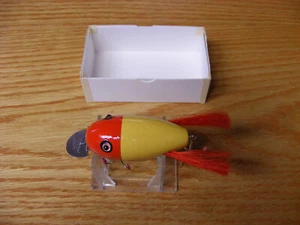 Beautiful Contemporary C Hines Heddon Style Dingbat in Red Yellow Color - Picture 1 of 5