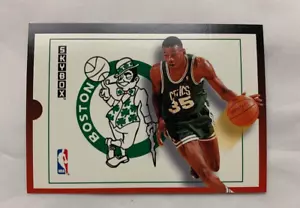1992-93 SkyBox Boston Celtics Basketball Card #283 Reggie Lewis - Picture 1 of 2