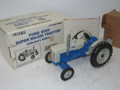 1/16 FORD 5000 SUPER MAJOR COLLECTOR EDITION NIB - Image 1 of 3