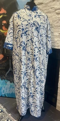 Vintage Mary McFadden Kaftan Blue And White Floral Pockets Size Large - Image 1 of 4